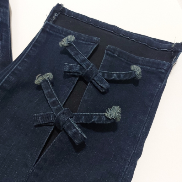 Tractr Front Slit Tie Detail & High Low Hem Jeans - Picture 6 of 16